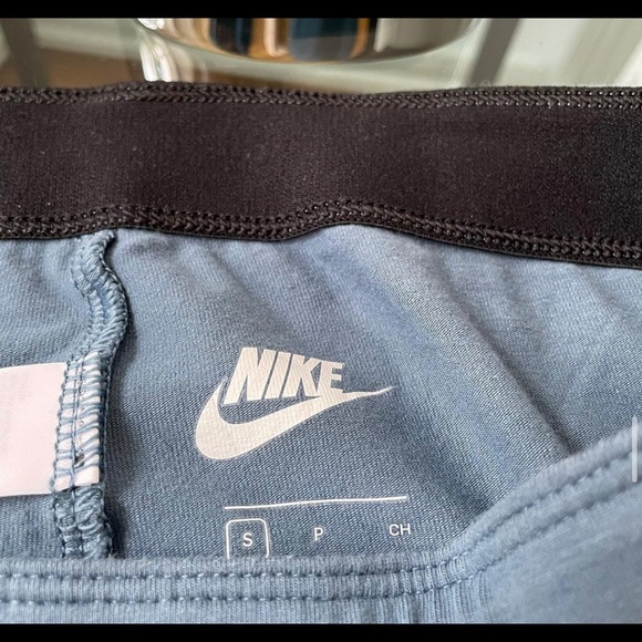 Nike leggings - size Small - Picture 4 of 4